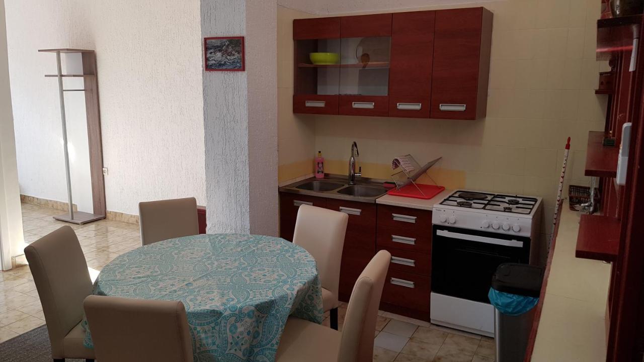 Apartment Katica Цриквеница Экстерьер фото