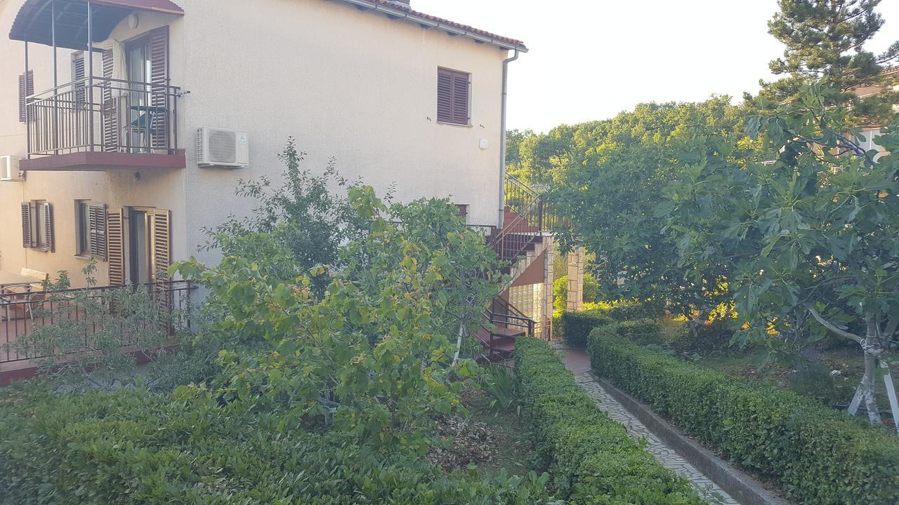 Apartment Katica Цриквеница Экстерьер фото