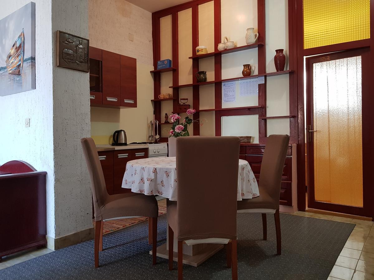 Apartment Katica Цриквеница Экстерьер фото