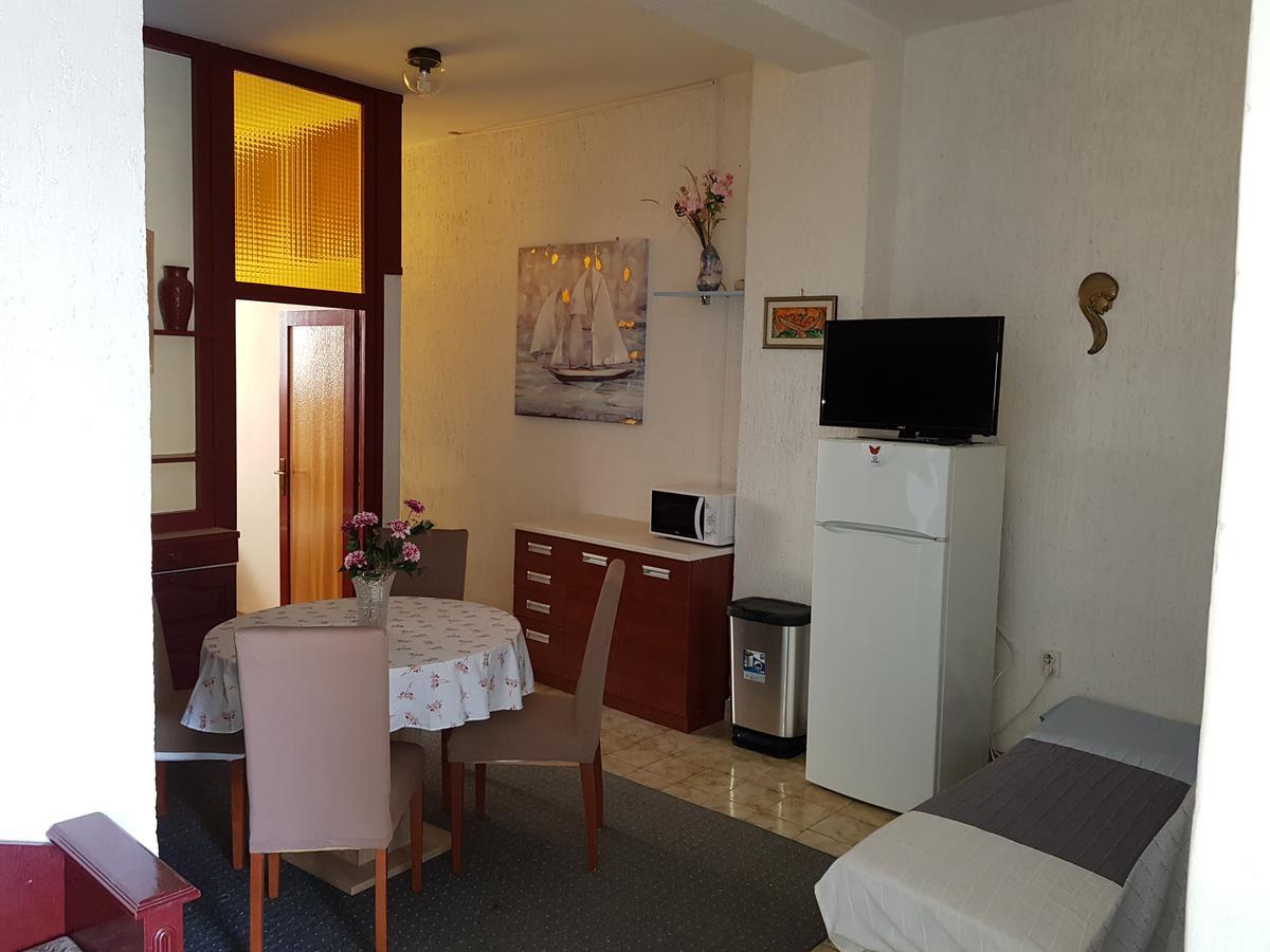 Apartment Katica Цриквеница Экстерьер фото